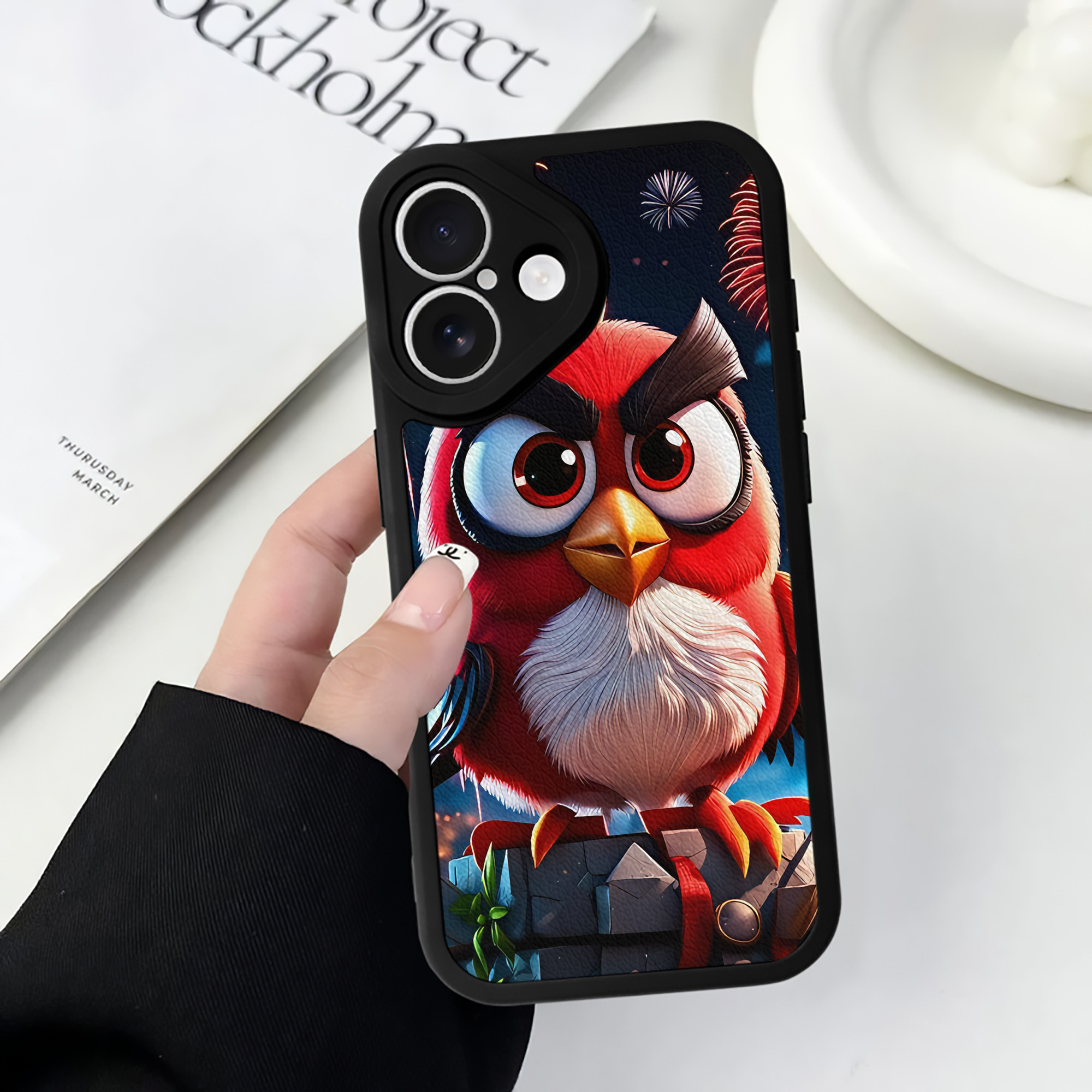 （画像用） Angry Birds アングリーバード 【iPhone 16シリーズ対応】シリコンスマホケース（レザー調） 材質：シリコン